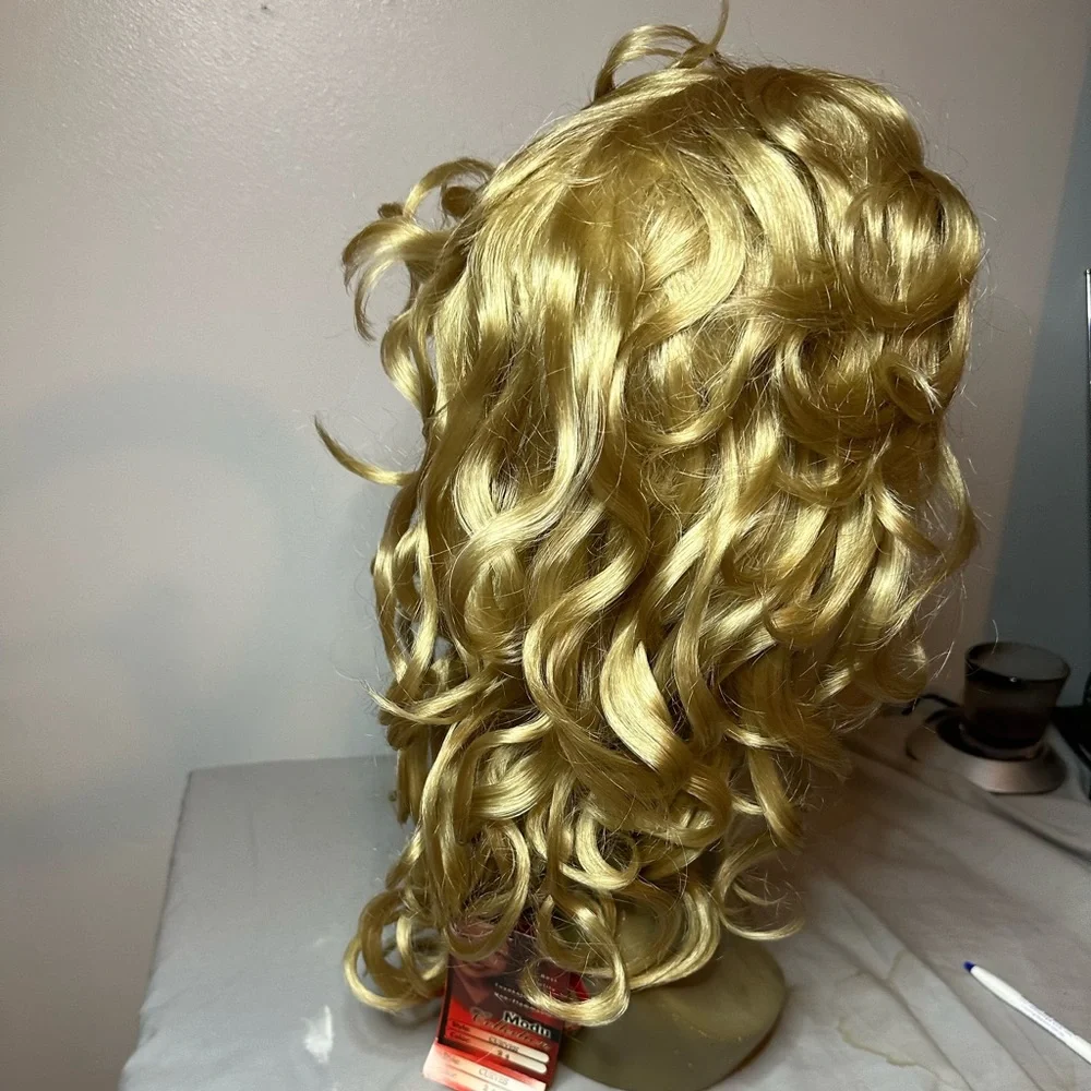 Modi Collection - Picture 2 of 3